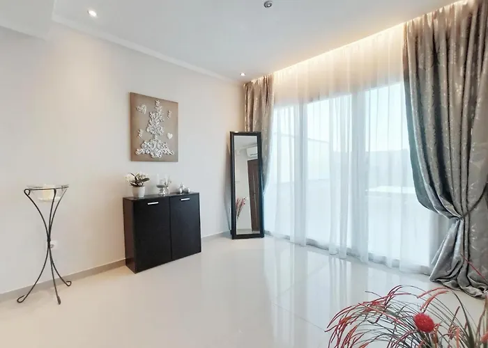 Sunshine 2 With Sea View Hébergement de vacances